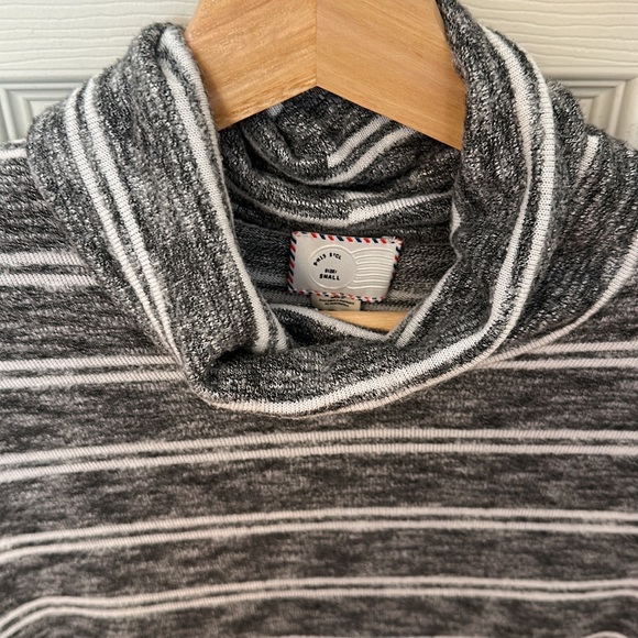 Anthropologie Postmark Striped Dolman Sleeve
Sweater with Cowl Neck size small - Picture 3 of 6
